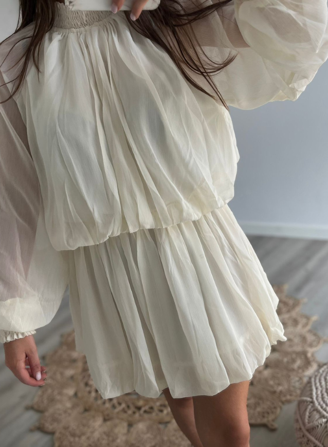 ALIEN - White dress