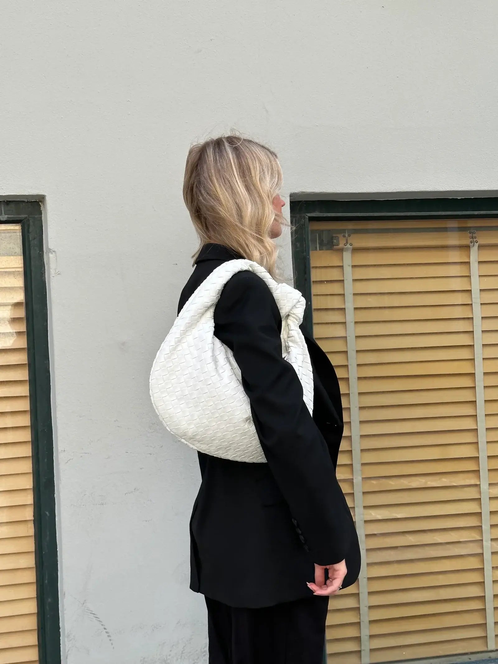 Amara Medium Woven