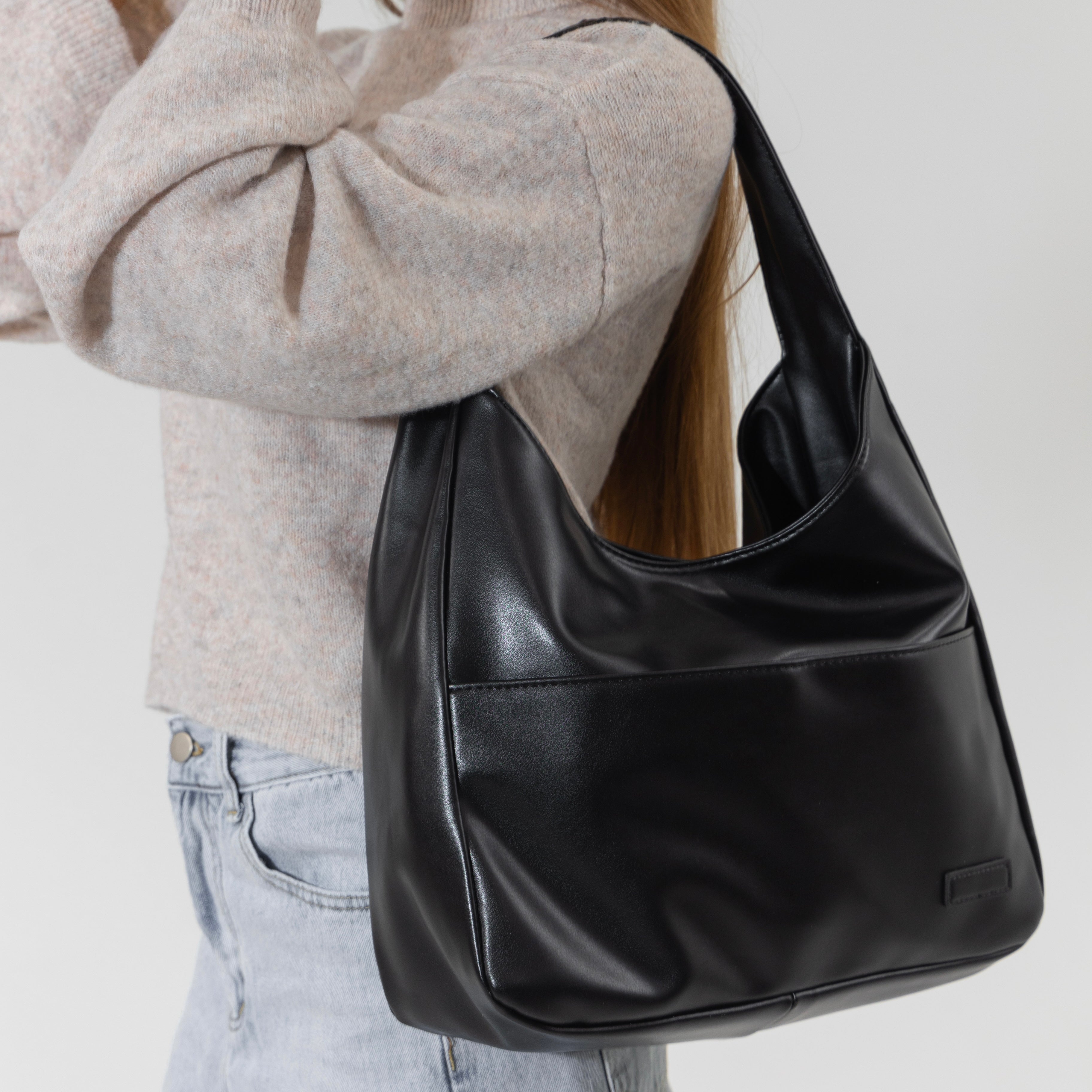 The Vivienne Urban Sainte 